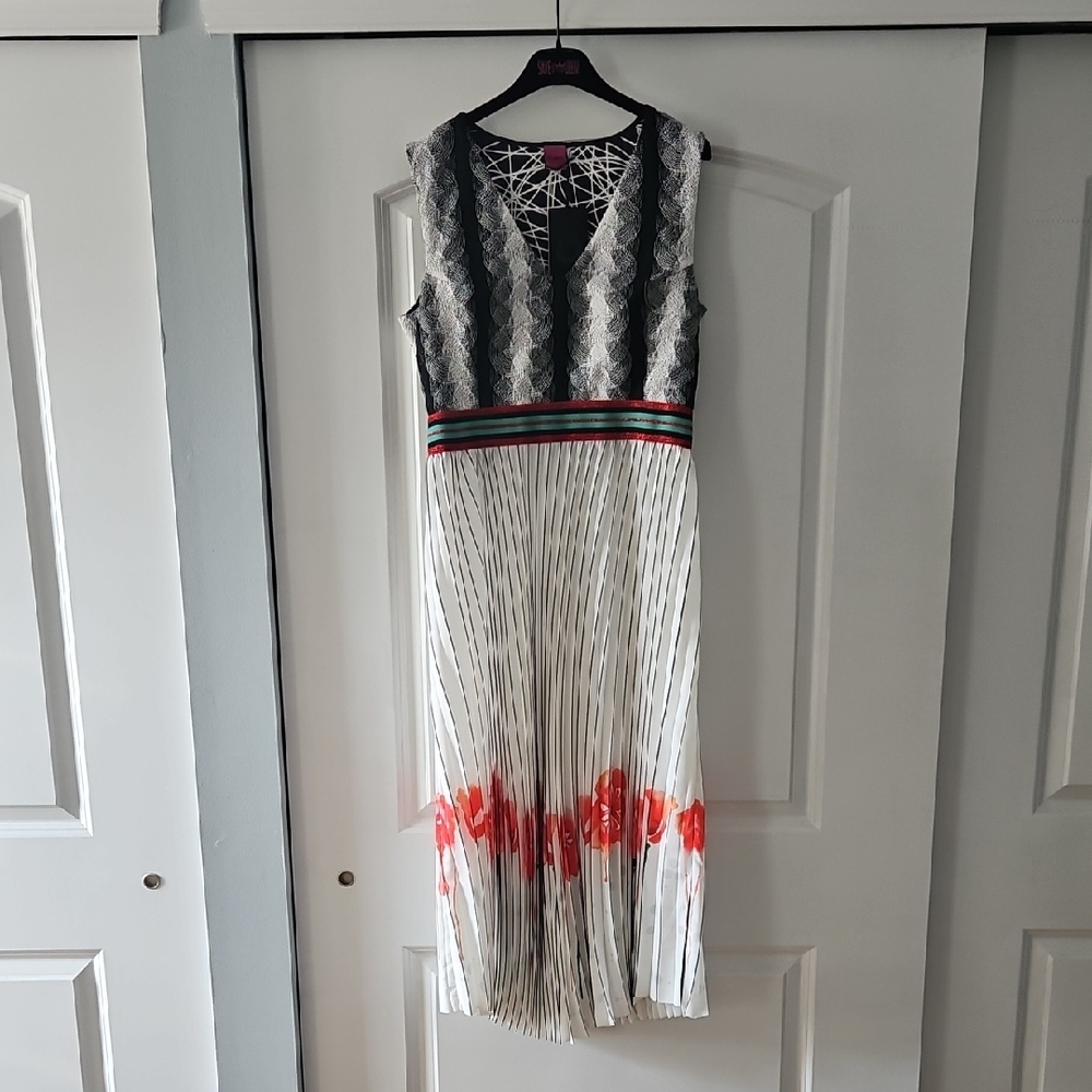 Save The Queen Midi Dress